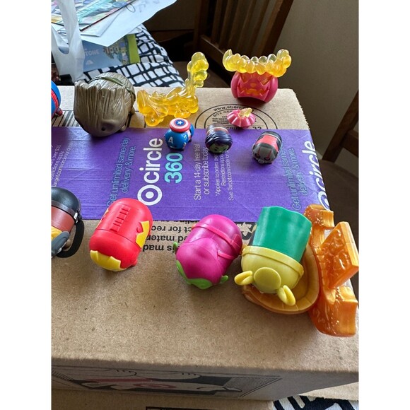 Disney Tsum Tsum Vinyl Mini Figures Lot 14 figures plus accessories - Picture 3 of 3